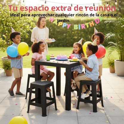 Mesa Estilo Ratán con 4 Bancos