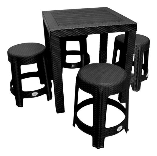 Mesa Estilo Ratán con 4 Bancos